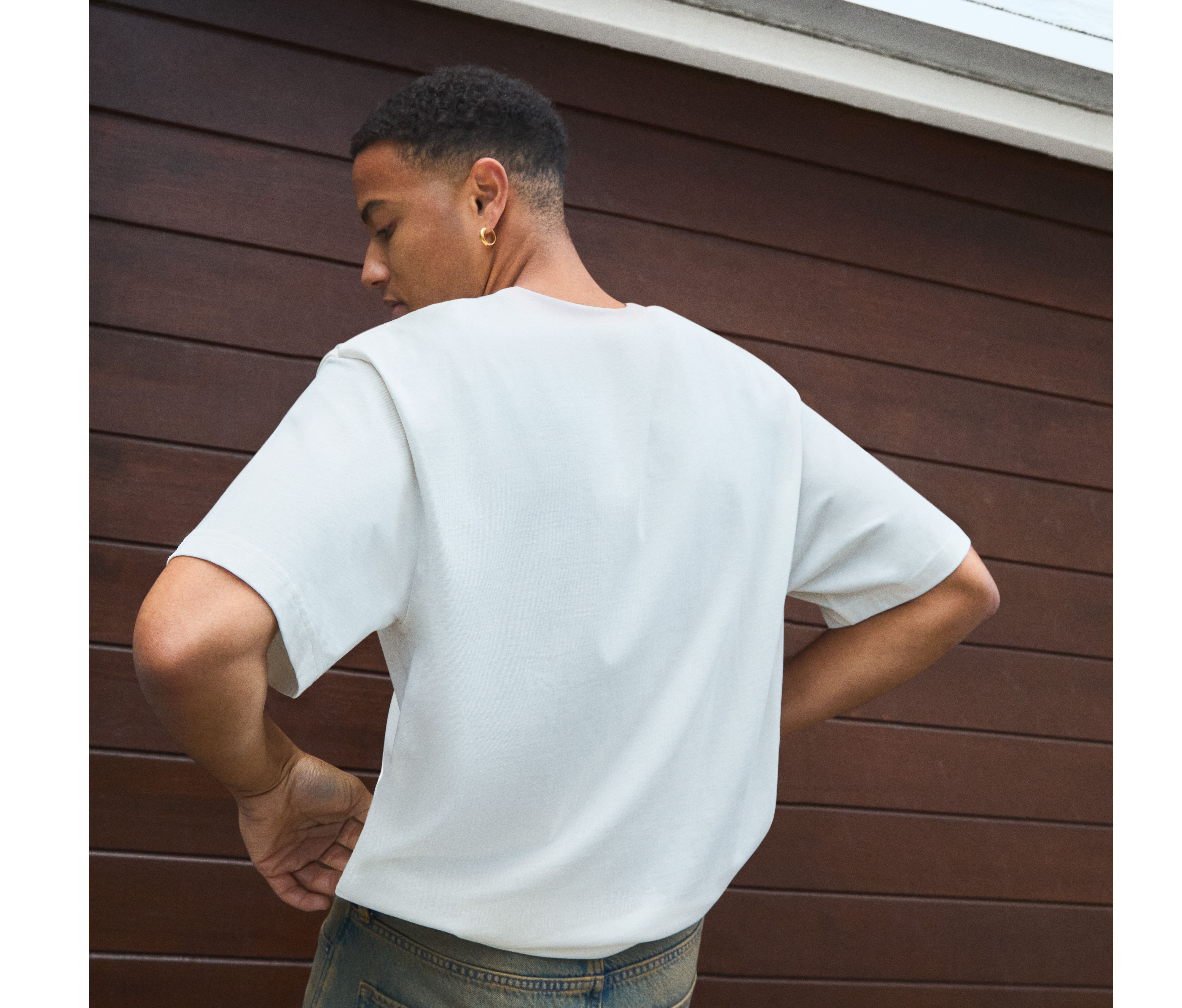 FRAME TEE