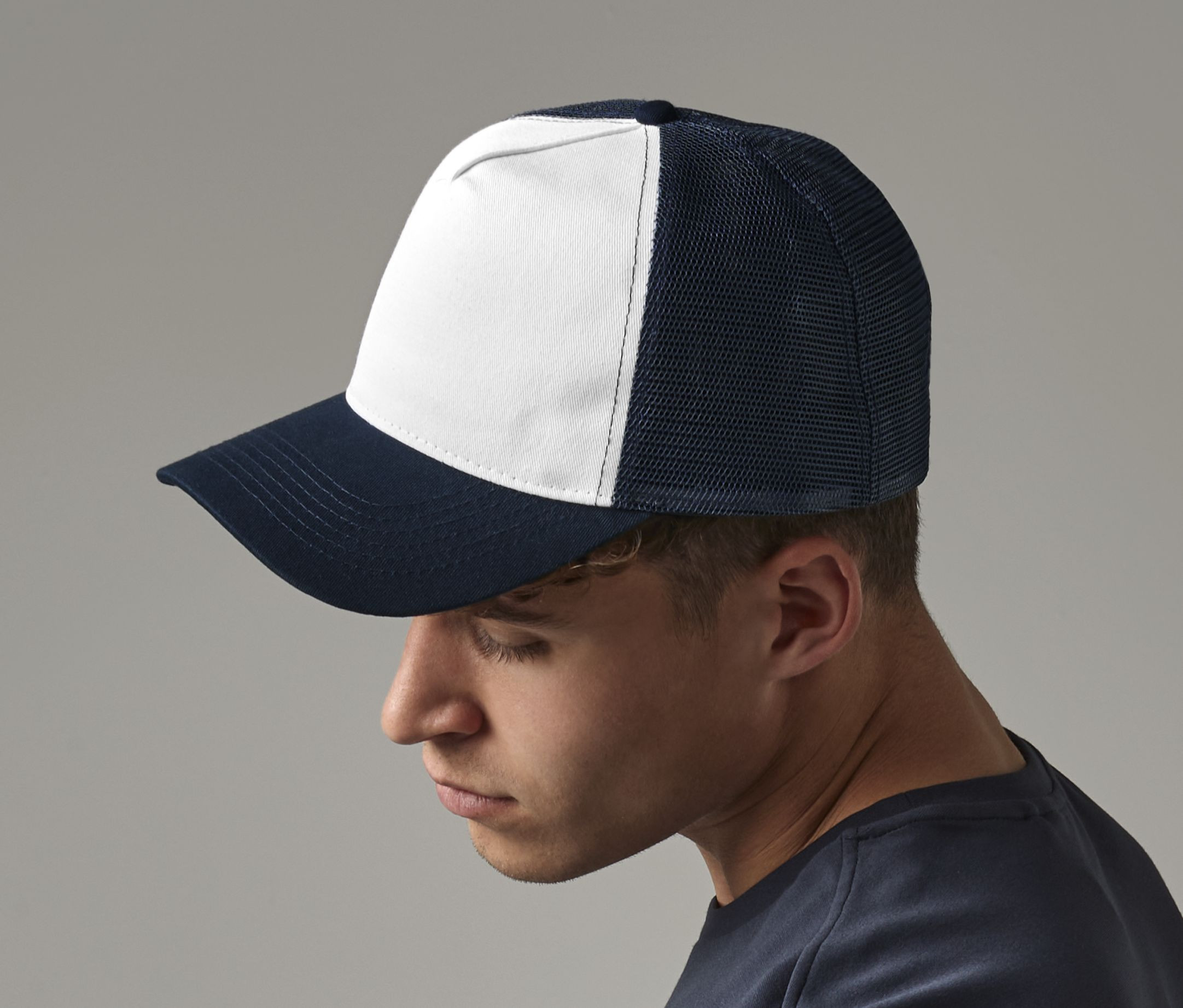 VINTAGE SNAPBACK TRUCKER