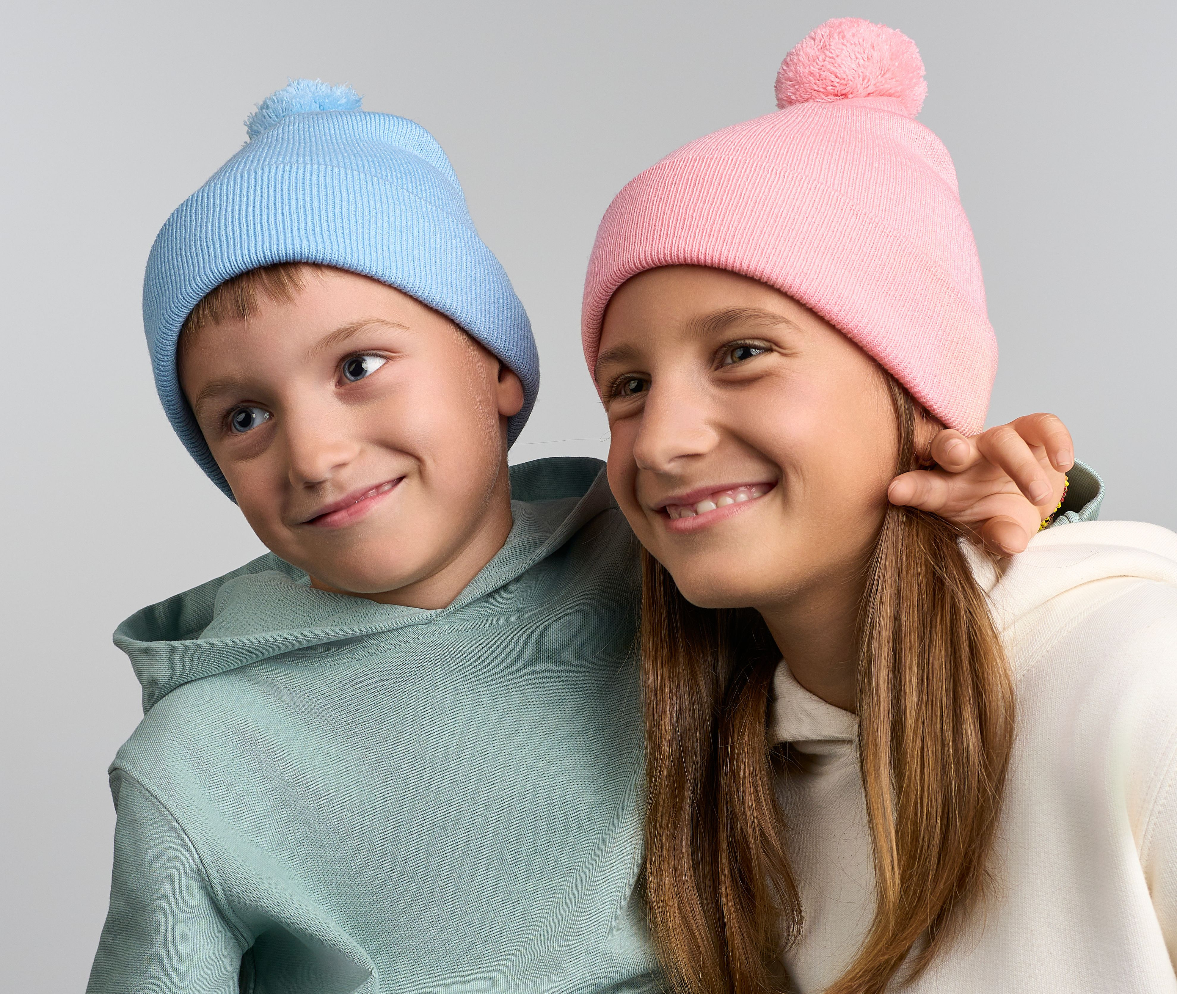 KID WIND-S WITH POMPOM
